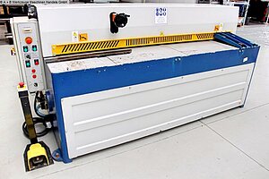 SAYMAC IES 100, Metallbearbeitungsmaschinen, Blechbearbeitung / Scheren / Biegen / Richten, Tafelschere - mechanisch